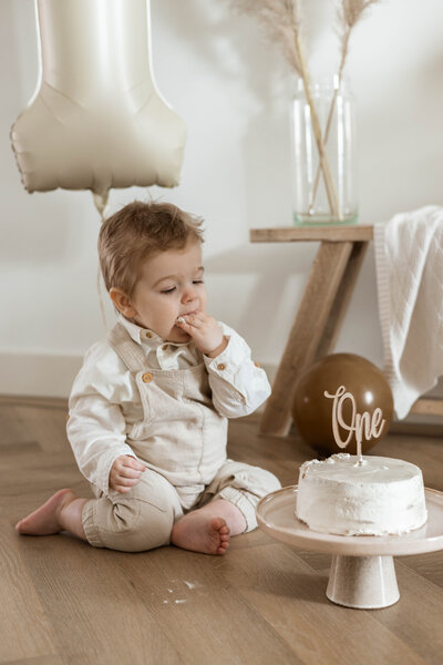 Cakesmash fotoshoot in Noord Holland van een jongetje