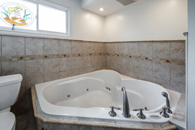 2640 Prestonvale main bath (2)