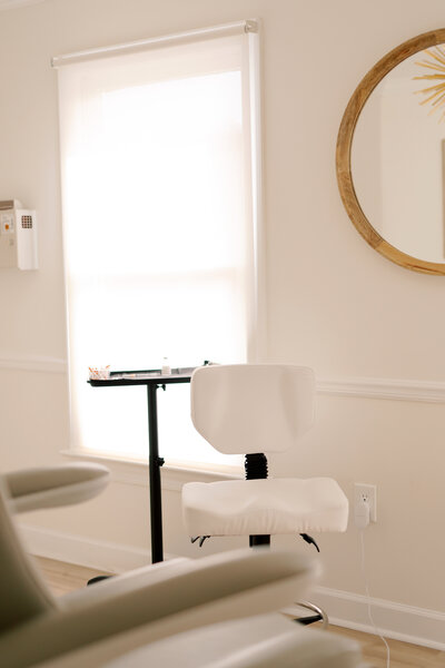Deetox Skin & Laser is a premier North Carolina med spa serving Burlington and Chapel Hill. We specialize in injectables, BBL/Moxi Laser, Laser Hair Reduction, Microneedling, SkinPen, Virtue RF, PRP, and more! 