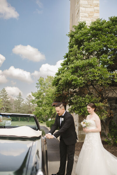 Traditional summer church wedding Rochester MN | Oduma photography -218