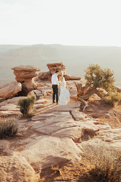 moab elopement photographer, moab wedding photographer, moab elopement photography, moab wedding photos, elopement bride, adventurous bride, moab bride, arches wedding photos, arches national park elopement