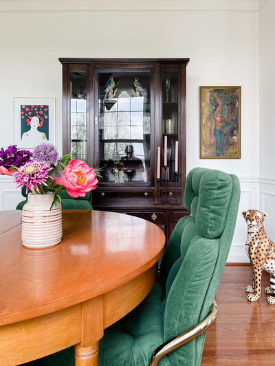 Vintage-Green-Chair-in-Dining-Room