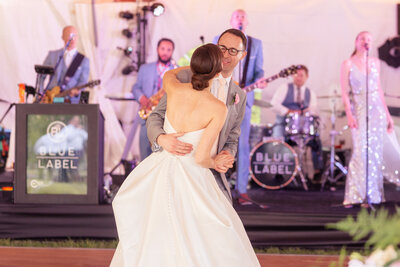 Great Fall Virginia Backyard Wedding in the Spring in DC