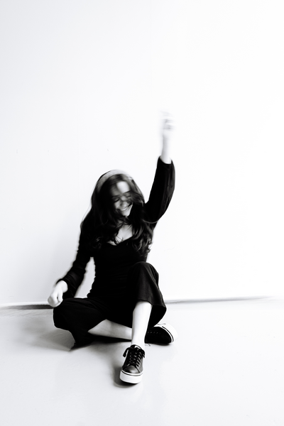 Kayla Susie at Whitewall Studio