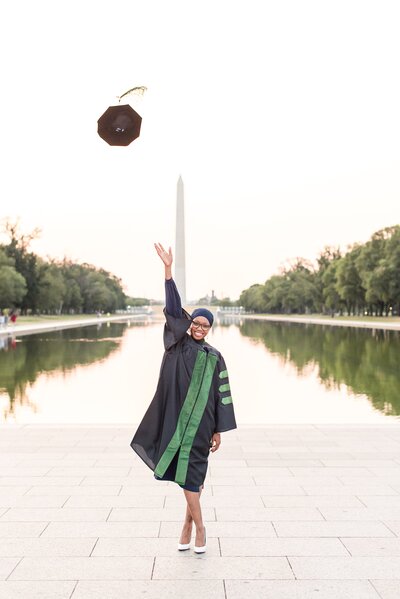 graduate girl med school lincoln memorial