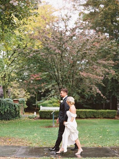 nyc central park wedding photo on rainy day