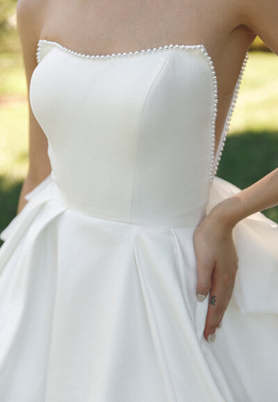 bride and groom holding hands