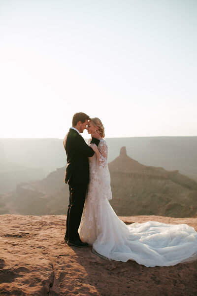 moab-cliffside-elopement-33