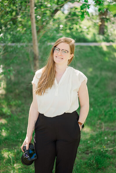 photographer in Calgary Laura Caspell