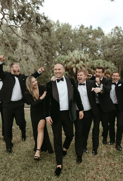 A vibrant wedding reception at The Powel Crosley Estate in Sarasota, Florida—Watters & Co. Events creates an unforgettable celebration with bold color palettes, refined décor, and elevated tablescapes.