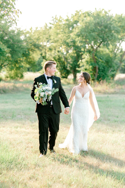 Anna & Billy's Wedding at The Nest at Ruth Farms | Dallas Wedding Photographer | Sami Kathryn Photography-171