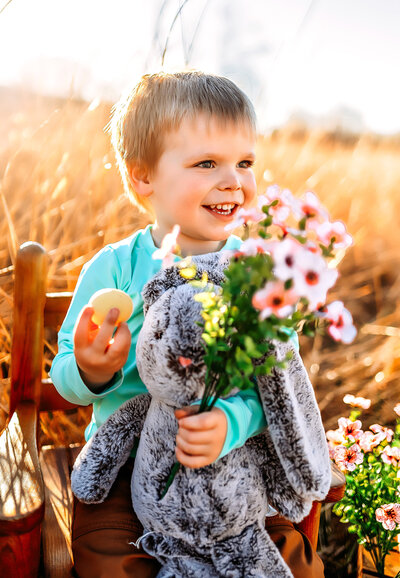 Quick, personalized mini photo sessions to capture your milestones. Perfect for families, couples, and individuals!