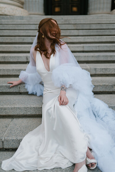 bougie-bride-on-city-hall-steps-new-england-jemima-richards-photography