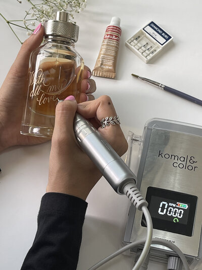 engraving perfumes