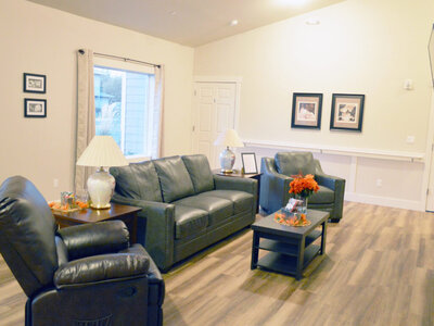 Living room of creekstone assisted living home