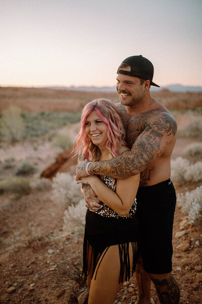 sunrise couple session at the valley of fire in las vegas