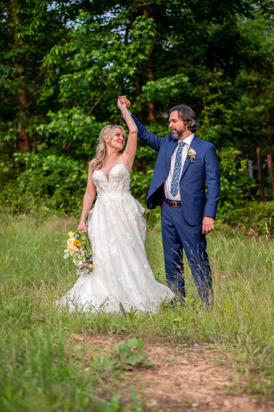 bride and groom at North Georgia wedding venue