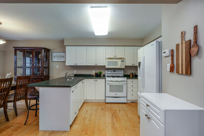 964 Grandlea kitchen (1)