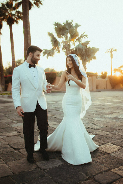 Contact Scottsdale wedding planner to plan editorial desert weddings