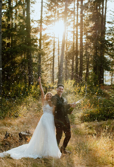 hunter-and-connor-washington-elopement-mountain-ceremony-elopement-emily-battles-photography- 8