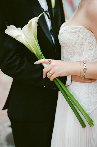 35mm film in Downtown Cincinnati of calla lilies 