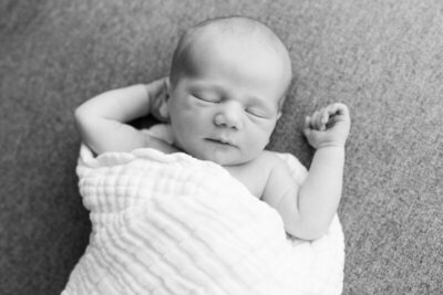minneapolis-newborn-photographer-bauer-creative (68)
