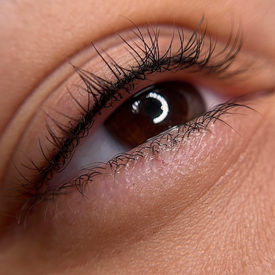 Natural permanent makeup is our specialty - especially when it comes to tattooed eyeliner.