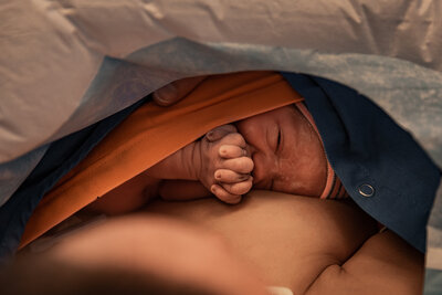 geboortefotografie, geboortefotograaf, bevalling, bevallingsfotografie, geboorte, zwanger, keizersnede