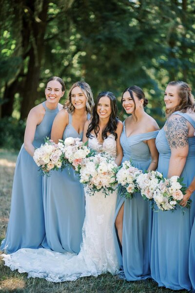 Brial party with bouquets by Flowers and Thyme.