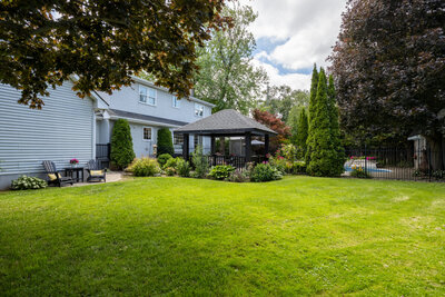 10 Brownsville yard (3)