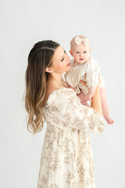 capture-cove-studios-utah-baby-milestone-photography-session-salt-lake-city-utah-kamee-valdez-photo