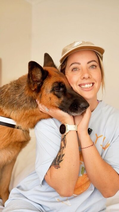 Perth Photographer Em from Zephyr Digital with her dog