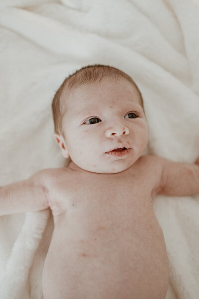 Seattle based motherhood, newborn and family photographer.