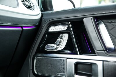 mercedes-g550-desert-sand-professional-edition-for-rent-in-miami-seat-controls-026