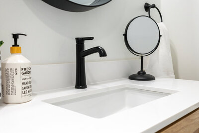 461 Townline main bath (2)