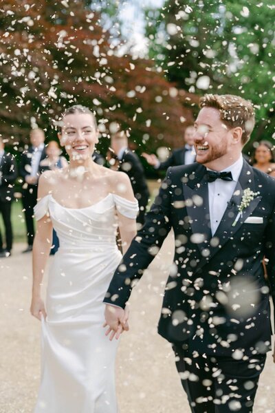 rebecca-kerr-photography-hampton-manor-confetti-throw