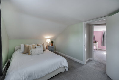 22 Second primary bdrm (2)