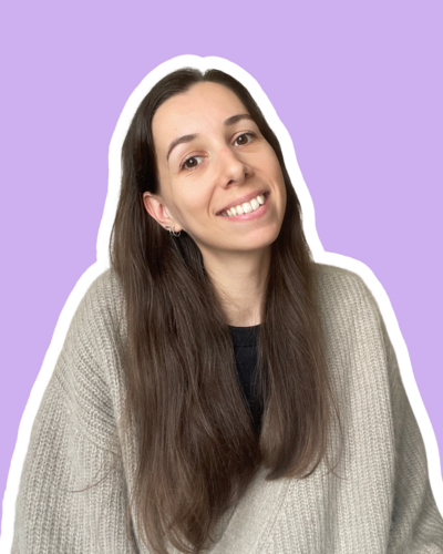 Photo portrait de Claire Frébault, rédactrice web SEO et propriétaire de ce site internet