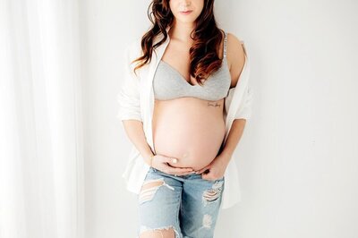 Downingtown family photographer, Downingtown Downingtown maternity photographer, Downingtown newborn photographer, newborn photography in Downingtown, Maternity photography Downingtown, family photography Downingtown, maternity photoshoot near me