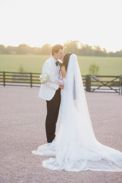 Natural, relaxed wedding photography in Glasgow