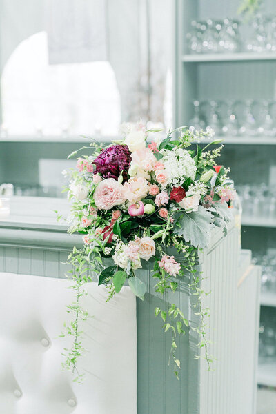 Stone-Manor-Country-Club-MD-wedding-florist-Sweet-Blossoms-bar-decor-Klaire-Dixius-Photography