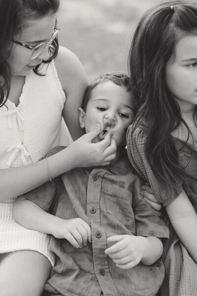 MurrayFamPicnic-MyrnaLoyPhoto-65