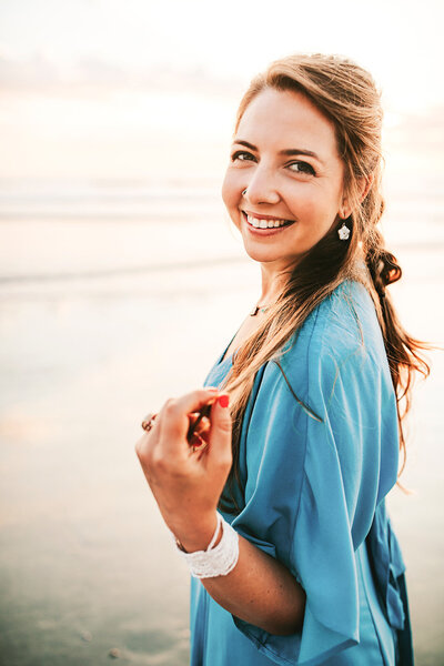 Rachel Levinson, Sex therapist in San Diego, California.  Offering compassion and warmth through IFS and EMDR.