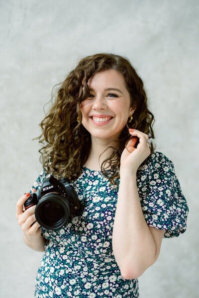 professional creative headshot of Natalie Bauer of Bauer Creative - Minneapolis Wedding Photographer