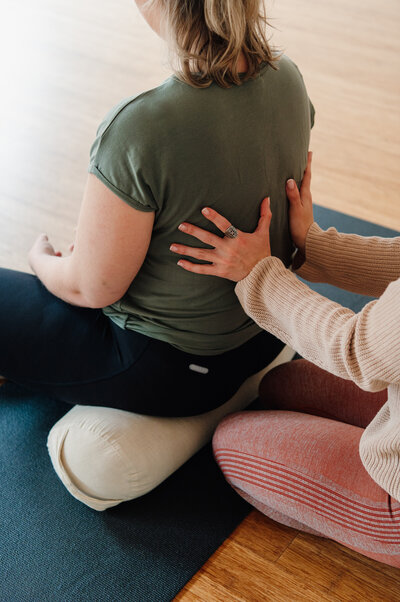 Ontdek de voordelen van een bewuste ademhaling bij Reborn. Meditatie, relaxatie, ademcoach in Bornem, Dendermonde. Ademhalingstherapie, breathwork, body and mind, bewuster leven, relaxatietherapie, stressvermindering.
