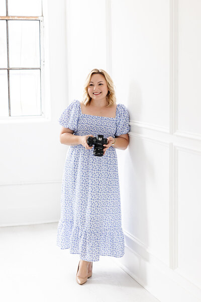 My photography focuses on documenting the authentic joy and intimate moments - preserving each beautiful memory in time - through classic and refined imagery with an editorial flare.