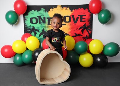 Cute one yea one love  cake smash session.
