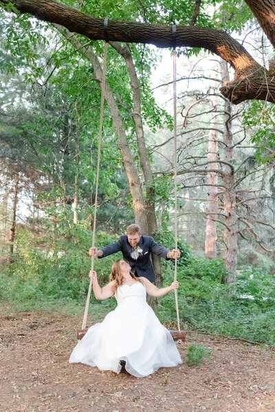 wedding couple taken by wedding photographer minnesota