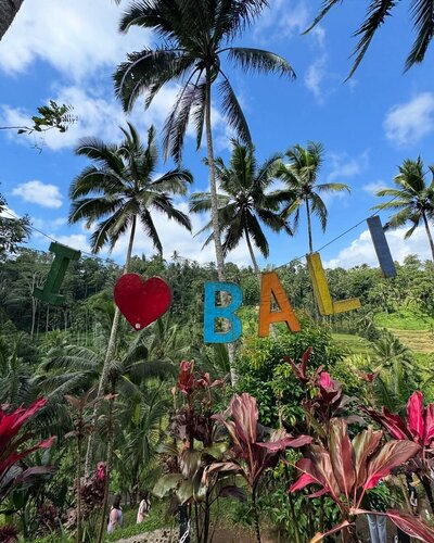 If you’ve been waiting for a sign to travel alone or join a retreat, this is it (and I highly re-5
