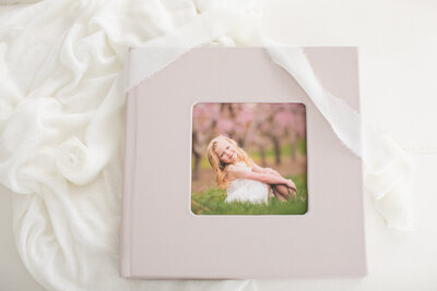A photo album.